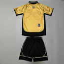 Manchester United Centenart 2001/02 Kids' Kit Shirt & Shorts Retro