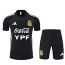 Conjunto entrenamiento hombre selección Argentina camiseta y pantalón negro temporada 2025 2026 calidad 1.1 oficial tres estrellas, Argentina 2025 entrenamiento, Conjunto Argentina negro, Chándal Argentina 25/26, Ropa entrenamiento Messi, Calidad 1.1 Albiceleste, Tienda Hincha Futbolero, Entrenamiento fútbol Argentina, Bloke Core deportivo, Pantalón entrenamiento Argentina, Regalo fútbol hombre Argentina.