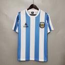 Camiseta oficial de la selección de Argentina primera equipación temporada 1986 1987 retro para hombre de Tienda Hincha Futbolero, Camiseta Argentina retro, Argentina 1986, Ropa Argentina vintage, Comprar camiseta Argentina Maradona, Albiceleste, AFA, Camisetas fútbol retro, Retro Argentina 86, Colección México 86.