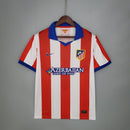 camiseta oficial del Atlético de Madrid primera equipación temporada 2014 2015 retro para hombre de Tienda Hincha Futbolero, Camiseta Atlético de Madrid retro, Atlético 14/15, Ropa Atlético de Madrid vintage, Comprar camiseta Atleti, Colchoneros, Camisetas fútbol retro, Retro Atlético de Madrid 2015, Atleti Simeone, Colección Atlético Madrid.