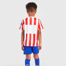 Conjunto infantil niño Atlético de Madrid primera equipación camiseta rojiblanca y pantalón azul temporada 2025 2026 calidad 1.1 oficial, Atlético de Madrid infantil 2025, Conjunto niño Atleti local, Equipación infantil Atlético 25/26, Ropa fútbol niños Atlético de Madrid, Calidad 1.1 infantil, Tienda Hincha Futbolero, Kit fútbol niños rojiblanco, Regalo fútbol infantil Atleti, Jersey Atleti kids 2026, Colchoneros kids.