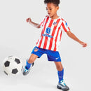 Conjunto infantil niño Atlético de Madrid primera equipación camiseta rojiblanca y pantalón azul temporada 2025 2026 calidad 1.1 oficial, Atlético de Madrid infantil 2025, Conjunto niño Atleti local, Equipación infantil Atlético 25/26, Ropa fútbol niños Atlético de Madrid, Calidad 1.1 infantil, Tienda Hincha Futbolero, Kit fútbol niños rojiblanco, Regalo fútbol infantil Atleti, Jersey Atleti kids 2026, Colchoneros kids.
