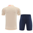 Conjunto hombre entrenamiento FC Barcelona camiseta salmón y pantalón negro temporada 2025 2026 calidad 1.1 oficial, Barcelona 2025, Conjunto entrenamiento Barça, Ropa entrenamiento Barcelona salmón, Camiseta Barcelona 25/26 entrenamiento, Calidad 1.1 Barcelona, Tienda Hincha Futbolero, La Liga 2026, Bloke Core deportivo, Regalo hombre Barça, Training kit Barcelona 2026.