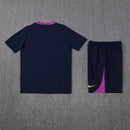Conjunto hombre entrenamiento FC Barcelona camiseta y pantalón azul marino temporada 2025 2026 calidad 1.1 oficial, Barcelona 2025, Conjunto entrenamiento Barça, Ropa entrenamiento Barcelona azul marino, Camiseta Barcelona 25/26 entrenamiento, Calidad 1.1 Barcelona, Tienda Hincha Futbolero, La Liga 2026, Bloke Core deportivo, Regalo hombre Barça, Training kit Barcelona 2026.