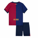 Conjunto infantil FC Barcelona primera equipación 2024 2025 niños kit completo camiseta azulgrana y pantalón corto oficial fútbol niños culés 24/25 vista dorsal.