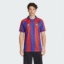 Camiseta oficial del FC Barcelona primera equipación temporada 1996 1997 retro para hombre de Tienda Hincha Futbolero, Camiseta Barcelona retro, Barça 96/97, Ropa Barcelona vintage, Comprar camiseta Barcelona antigua, Ronaldo Fenómeno, Culés, Blaugrana, Camisetas fútbol retro, Retro Barcelona 1997, Colección Barça, Fútbol YEARS 90.
