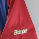 Camiseta oficial del FC Barcelona primera equipación centenario temporada 1998 1999 retro para hombre de Tienda Hincha Futbolero, Camiseta Barcelona retro, Barça 98/99, Camiseta Centenario Barça, Ropa Barcelona vintage, Comprar camiseta Barcelona antigua, Rivaldo, Culés, Blaugrana, Camisetas fútbol retro, Retro Barcelona 1999, Colección Barça, Fútbol YEARS 90.