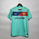 Camiseta oficial del FC Barcelona segunda equipación temporada 2010 2011 color azul retro para hombre de Tienda Hincha Futbolero, Camiseta Barcelona retro, Barça 10/11, Ropa Barcelona vintage, Comprar camiseta Barcelona azul, Messi Barcelona, Culés, Blaugrana, Camisetas fútbol retro, Retro Barcelona 2011, Champions League 2011, Colección Barça.