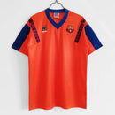 Camiseta oficial del FC Barcelona segunda equipación temporada 1990 1991 naranja retro para hombre de Tienda Hincha Futbolero, modelo histórico Dream Team, Camiseta FC Barcelona retro, Barça 90/91, Ropa FC Barcelona vintage, Comprar camiseta Barcelona naranja, Dream Team Cruyff, Culés, Mes que un club, Camisetas fútbol retro, Retro FC Barcelona 1991, Historia Barça, Colección Barcelona 90s.