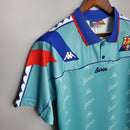Camiseta oficial del FC Barcelona segunda equipación temporada 1992 1993 retro para hombre de Tienda Hincha Futbolero, Camiseta Barcelona retro, Barça 92/93, Ropa Barcelona vintage, Comprar camiseta Barcelona antigua, Dream Team Cruyff, Culés, Camisetas fútbol retro, Retro Barcelona 1993, Colección Barça, Blaugrana.