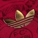 Camiseta hombre Bayern de Múnich temporada 2025 2026 edición especial 125 aniversario color bordó detalles dorados escudo retro bordado calidad 1.1 oficial, Bayern Munich 2025, Camiseta Bayern 125 YEARS, Bayern Munich bordó, Camiseta especial Bayern, Camiseta barata Bayern, Calidad 1.1 Bayern, Bundesliga 2026, Tienda Hincha Futbolero, Mia San Mia, Bloke Core Retro.