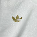 Camiseta hombre Bayern de Múnich edición especial 125 aniversario temporada 2025 2026 blanca y oro detalles dorados calidad 1.1 oficial, Bayern Munich 125 YEARS, Camiseta Bayern blanca oro, Bayern aniversario 2025, Camiseta blanca especial Bayern, Camiseta barata Bayern Múnich, Calidad 1.1 Bayern, Bundesliga 2026, Tienda Hincha Futbolero, Mia San Mia, Bloke Core Blanco.