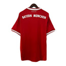Camiseta hombre Bayern de Múnich temporada 2013 2014 primera equipación roja detalles blancos retro calidad 1.1 premium Tienda Hincha Futbolero. Bayern 2013, Bayern 2014, Camiseta Bayern roja, Ropa Bayern Múnich retro, Camiseta Munich clásica, Calidad 1.1 Bayern, Robben 2014, Tienda Hincha Futbolero, Bayern Retro Jersey 13/14.