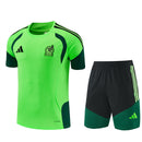 Conjunto hombre Selección México temporada 2026 2027 oficial camiseta y pantalón corto verde fútbol técnica transpirable Tri Azteca entrenamiento mundial.