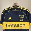Camiseta hombre Boca Juniors primera equipación temporada 2025 2026 color azul y oro calidad 1.1 oficial, Boca Juniors 2025, Camiseta Boca local, Equipación Boca 25/26, Ropa barata Boca Juniors, Calidad 1.1 Boca, Moda deportiva 2026, Tienda Hincha Futbolero, Xeneize, Bloke Core Boca, Camisetas de fútbol Argentina.