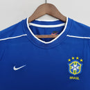 Camiseta hombre selección de Brasil mundial 1998 segunda equipación azul retro calidad 1.1 premium Ronaldo Rivaldo Tienda Hincha Futbolero. Brasil 1998, Camiseta Brasil azul, Ropa Brasil retro, Camiseta Brasil 98 azul, Calidad 1.1 Brasil, Ronaldo Nazario Jersey, Tienda Hincha Futbolero, Brazil Retro Jersey 1998.
