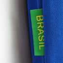Camiseta hombre selección de Brasil mundial 1998 segunda equipación azul retro calidad 1.1 premium Ronaldo Rivaldo Tienda Hincha Futbolero. Brasil 1998, Camiseta Brasil azul, Ropa Brasil retro, Camiseta Brasil 98 azul, Calidad 1.1 Brasil, Ronaldo Nazario Jersey, Tienda Hincha Futbolero, Brazil Retro Jersey 1998.