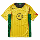 Camiseta oficial de la selección brasileña retro estilo T90 temporada 2025 2026 color amarilla para hombre de Tienda Hincha Futbolero,Camiseta Brasil retro, Brasil 2025/26, Camiseta Brasil T90, Ropa Brasil vintage, Comprar camiseta Brasil clásica, Canarinha moda, Brasil amarilla, Fútbol retro, Coleccionista camisetas fútbol.