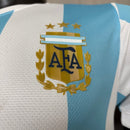 Camiseta hombre selección Argentina temporada 2026 2027 edición especial versión jugador blanca y azul detalles dorados calidad 1.1 premium Tienda Hincha Futbolero. Argentina 2026, Camiseta Argentina 2027, Argentina versión jugador, Ropa Argentina fútbol, Camiseta Messi 2026, Calidad 1.1 Argentina, Selección Argentina especial, Tienda Hincha Futbolero, Argentina Authentic Jersey 26/27.