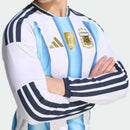 Camiseta hombre selección Argentina primera equipación manga larga celeste y blanca temporada 2025 2026 calidad 1.1 oficial,Argentina 2025 manga larga, Camiseta Argentina long sleeve, Camiseta Messi 2026 manga larga, Camiseta Argentina barata, Calidad 1.1 Albiceleste, Tienda Hincha Futbolero, Copa del Mundo 2026, Bloke Core manga larga, Camiseta 3 estrellas, Regalo fútbol Argentina, Jersey Argentina 25/26.