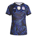 Camiseta mujer selección Argentina segunda equipación azul temporada 2026 2027 con parche de campeón calidad 1.1 oficial, Argentina 2026, Camiseta Argentina Mujer, Camiseta con parche campeon, Ropa barata Argentina mujer, Calidad 1.1 Albiceleste, Tienda Hincha Futbolero, Messi 2026, Bloke Core Argentina, Camisetas de selecciones 2026, Regalo futbol mujer.