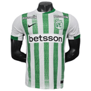 Camiseta hombre Atlético Nacional temporada 2025 2026 primera equipación verde y blanca versión jugador auténtica tejido técnico calidad 1.1 oficial, Atlético Nacional 2025, Camiseta Nacional jugador, Nacional Authentic 25/26, Camiseta verde Nacional, Camiseta barata Atlético Nacional, Calidad 1.1 Nacional, Fútbol Colombiano 2026, Tienda Hincha Futbolero, Verdolagas, Bloke Core Paisa.