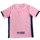 Camiseta oficial FC Barcelona edición especial temporada 2025 2026 color rosa para hombre de Tienda Hincha Futbolero, Camiseta Barcelona Edición Especial, Barcelona 2025/26, Camiseta Barcelona rosa, Jersey oficial Barça hombre, Ropa FC Barcelona exclusiva, Comprar camiseta Barcelona limitada, Calidad premium culé, Camp Nou moda, Barcelona 2026.