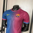 Camiseta hombre FC Barcelona edición especial temporada 2026 2027 versión jugador color rojo y azul logos termosellados calidad 1.1 oficial, Barcelona 2026, Camiseta Barça especial, Barcelona 2027, Camiseta exclusiva Barcelona, Barça Edición Especial, Calidad 1.1 Barcelona, La Liga 2026, Tienda Hincha Futbolero, FC Barcelona Special Player Version.