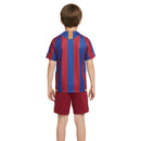 Conjunto infantil retro FC Barcelona 2005 2006 primera equipación azulgrana y pantalón rojo calidad 1.1 premium época Ronaldinho oficial, Barcelona infantil retro, Conjunto niño Barça 2006 rojo, Ropa FC Barcelona niños retro, Equipación Barça junior 05/06, Calidad 1.1 infantil, Tienda Hincha Futbolero, Regalo niño Barcelona fútbol, Camiseta azulgrana Barça niño retro, Barça Kids Retro 2006.