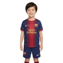 Conjunto infantil retro FC Barcelona 2012 2013 primera equipación azul marino degradado rojo calidad 1.1 oficial, Barcelona infantil retro, Conjunto niño Barça 2013 azul marino, Ropa FC Barcelona niños retro, Equipación Barça junior 12/13, Calidad 1.1 infantil, Tienda Hincha Futbolero, Regalo niño Barcelona fútbol, Camiseta degradada Barça niño retro, Barça Kids Retro 2012.