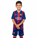Conjunto infantil retro FC Barcelona 2014 2015 primera equipación azulgrana calidad 1.1 premium época Messi Neymar Suárez triplete oficial, Barcelona infantil retro, Conjunto niño Barça 2015 azulgrana, Ropa FC Barcelona niños retro, Equipación Barça junior 14/15, Calidad 1.1 infantil, Tienda Hincha Futbolero, Regalo niño Barcelona fútbol, Camiseta azul y roja Barça niño retro, Barça Kids Retro Home Kit.