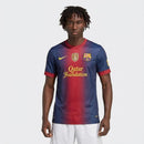 Camiseta oficial del FC Barcelona primera equipación temporada 2012 2013 retro para hombre de Tienda Hincha Futbolero, Camiseta Barcelona retro, Barça 12/13, Ropa Barcelona vintage, Comprar camiseta Barcelona antigua, Lionel Messi, Culés, Blaugrana, Camisetas fútbol retro, Retro Barcelona 2013, Liga 100 puntos, Colección Barça.