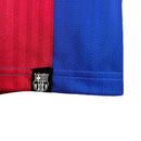 Camiseta retro hombre FC Barcelona primera equipación azulgrana año 1991 1992 calidad 1.1 premium estilo vintage Wembley oficial, Barcelona 1991, Camiseta retro Barça, Camiseta vintage Barcelona, Equipación Barça barata, Calidad 1.1 Culer, Tienda Hincha Futbolero, Ronald Koeman 1992, Bloke Core retro, Camiseta azulgrana antigua, Regalo fútbol vintage España.