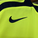 Camiseta oficial del FC Barcelona segunda equipación temporada 2005 2006 color verde fluorescente retro para hombre de Tienda Hincha Futbolero, Camiseta Barcelona retro, Barça 05/06, Ropa Barcelona vintage, Comprar camiseta Barcelona verde, Ronaldinho Barça, Culés, Camisetas fútbol retro, Retro Barcelona 2006, Champions League 2006, Colección Barça.