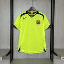 Camiseta oficial del FC Barcelona segunda equipación temporada 2005 2006 color verde fluorescente retro para hombre de Tienda Hincha Futbolero, Camiseta Barcelona retro, Barça 05/06, Ropa Barcelona vintage, Comprar camiseta Barcelona verde, Ronaldinho Barça, Culés, Camisetas fútbol retro, Retro Barcelona 2006, Champions League 2006, Colección Barça.