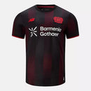 Bayer Leverkusen 2026, Camiseta Leverkusen oficial, Camiseta roja y negra, Ropa oficial Werkself, Camiseta fútbol Bundesliga, Regalo fútbol hombre Leverkusen, Camiseta BayArena, Jersey Leverkusen 25/26, Bloke Core kit, Comprar camiseta barata, Tienda Hincha Futbolero.