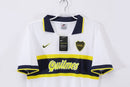 Camiseta oficial del Boca Juniors temporada 1996 1997 retro para hombre, diseño clásico Xeneize de Tienda Hincha Futbolero, Camiseta Boca Juniors retro, Boca 96/97, Ropa Boca Juniors vintage, Comprar camiseta Boca Juniors, Xeneizes, La Bombonera, Fútbol argentino YEARS 90, Camisetas fútbol retro, Retro Boca Juniors 1997, Historia Boca Juniors, Colección Boca, Liga Argentina.