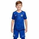 Conjunto infantil primera equipación Chelsea FC camiseta y pantalón azul temporada 2025 2026 calidad 1.1 oficial, Chelsea infantil 2025, Conjunto niño Chelsea azul, Ropa Chelsea FC niños entrenamiento, Equipación Chelsea junior 25/26, Calidad 1.1 infantil, Tienda Hincha Futbolero, Regalo niño Chelsea fútbol, Camiseta azul Chelsea niño, Chelsea Kids Home Kit.