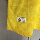 Camiseta hombre Selección Colombia temporada 2026 2027 primera equipación oficial amarilla versión jugador manga larga fútbol técnica transpirable cafeteros.