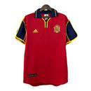 Camiseta hombre selección España temporada 2000 primera equipación roja cuello polo detalles amarillos retro calidad 1.1 premium Tienda Hincha Futbolero. España 2000, Camiseta España retro, Ropa España clásica, Camiseta Raul España, Calidad 1.1 España, Euro 2000 Jersey, Furia Roja Retro, Tienda Hincha Futbolero, Spain Retro Jersey 2000.