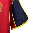 Camiseta hombre selección España temporada 2000 primera equipación roja cuello polo detalles amarillos retro calidad 1.1 premium Tienda Hincha Futbolero. España 2000, Camiseta España retro, Ropa España clásica, Camiseta Raul España, Calidad 1.1 España, Euro 2000 Jersey, Furia Roja Retro, Tienda Hincha Futbolero, Spain Retro Jersey 2000.