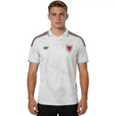 Gales 2027, Camiseta Gales visitante, Jersey Gales 26/27, Ropa oficial Gales, Camiseta dragón galés, Gales away kit, Regalo fútbol hombre, Calidad 1.1 fútbol, Comprar camiseta barata, Tienda Hincha Futbolero.