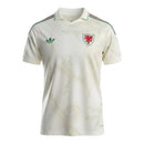Gales 2027, Camiseta Gales visitante, Jersey Gales 26/27, Ropa oficial Gales, Camiseta dragón galés, Gales away kit, Regalo fútbol hombre, Calidad 1.1 fútbol, Comprar camiseta barata, Tienda Hincha Futbolero.