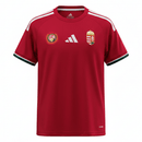 Camiseta Hungría primera equipación 2026 2027 hombre roja local calidad 1.1 oficial Tienda Hincha Futbolero Hungary Home Jersey, Camiseta Hungría 2026, Jersey Hungría rojo, Camiseta Magiares 2027, Equipación húngara hombre, Comprar jersey Hungría online, Calidad 1.1 premium, MLSZ oficial, Fútbol europeo 2026, Camiseta selección Hungría local.