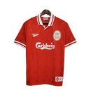 Tienda Hincha Futbolero, Liverpool 1996/97, Camiseta Liverpool Retro, Liverpool primera equipación, Camisetas fútbol clásicas, Ropa retro Liverpool FC, Camiseta fútbol vintage, Colección Reds, Historia Liverpool FC, Camisetas de colección, Estilo retro fútbol, Anfield Legends, Camiseta 96/97.