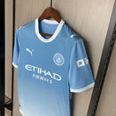Camiseta Manchester City primera equipación 2026 2027 hombre azul celeste versión hincha calidad 1.1 oficial Tienda Hincha Futbolero Manchester City Home Jersey, Camiseta Manchester City 2026, Man City Home Jersey, Camiseta celeste Manchester, Equipación Man City hombre, Comprar jersey Manchester City 2026, Calidad 1.1 premium, Premier League oficial, Jersey Haaland 2027, Ropa de fútbol Inglaterra.