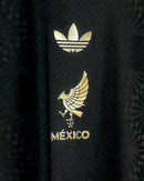 Camiseta hombre Selección México edición especial de oro temporada 2025 2026 negra y oro detalles dorados cultura azteca calidad 1.1 oficial, México 2025, Camiseta México negra oro, México edición especial 25/26, Camiseta de oro México, Camiseta barata México, Calidad 1.1 México, Copa del Mundo 2026, Tienda Hincha Futbolero, Orgullo Azteca, Bloke Core Lujo.