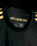 Camiseta hombre Selección México edición especial de oro temporada 2025 2026 negra y oro detalles dorados cultura azteca calidad 1.1 oficial, México 2025, Camiseta México negra oro, México edición especial 25/26, Camiseta de oro México, Camiseta barata México, Calidad 1.1 México, Copa del Mundo 2026, Tienda Hincha Futbolero, Orgullo Azteca, Bloke Core Lujo.