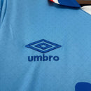Camiseta hombre Club Nacional de Football Uruguay temporada 2026 2027 cuarta equipación azul escudo bordado calidad 1.1 oficial, Nacional Uruguay 2026, Camiseta Nacional azul, Nacional 2027, El Bolso, Camiseta tricolor, Calidad 1.1 Nacional, Nacional de Montevideo, Tienda Hincha Futbolero, Nacional Uruguay Fourth Jersey.