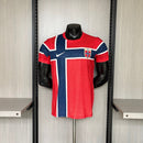 Camiseta de Noruega 2026 2027 primera equipación versión jugador roja jersey auténtico match fit Tienda Hincha Futbolero selección de Noruega Haaland Ødegaard, Camiseta Noruega versión jugador, Jersey Noruega 2026 auténtica, Camiseta Noruega primera equipación 2027, Camiseta Noruega original match fit, Comprar equipación oficial Noruega, Calidad jugador premium, Camiseta fútbol Noruega Haaland, Jersey de Noruega Ødegaard, Camiseta roja Noruega
